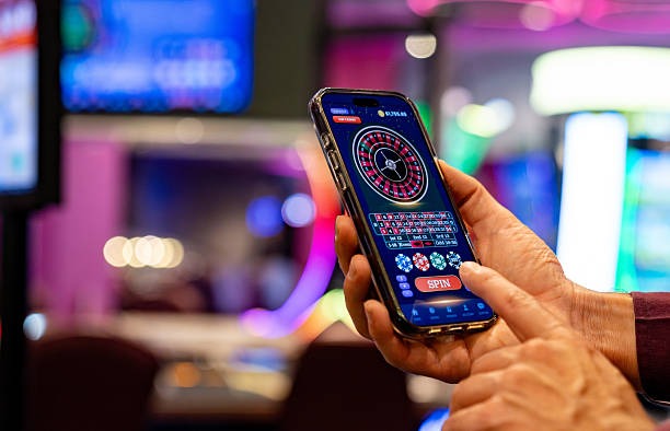 owl77 live casino table and slot game interface